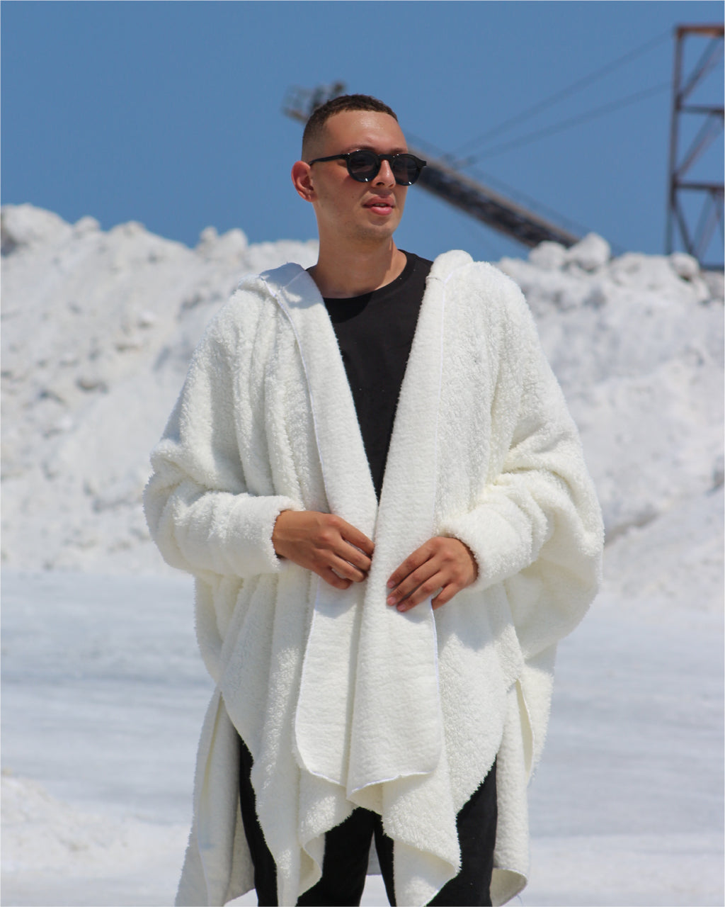 White wearable blanket